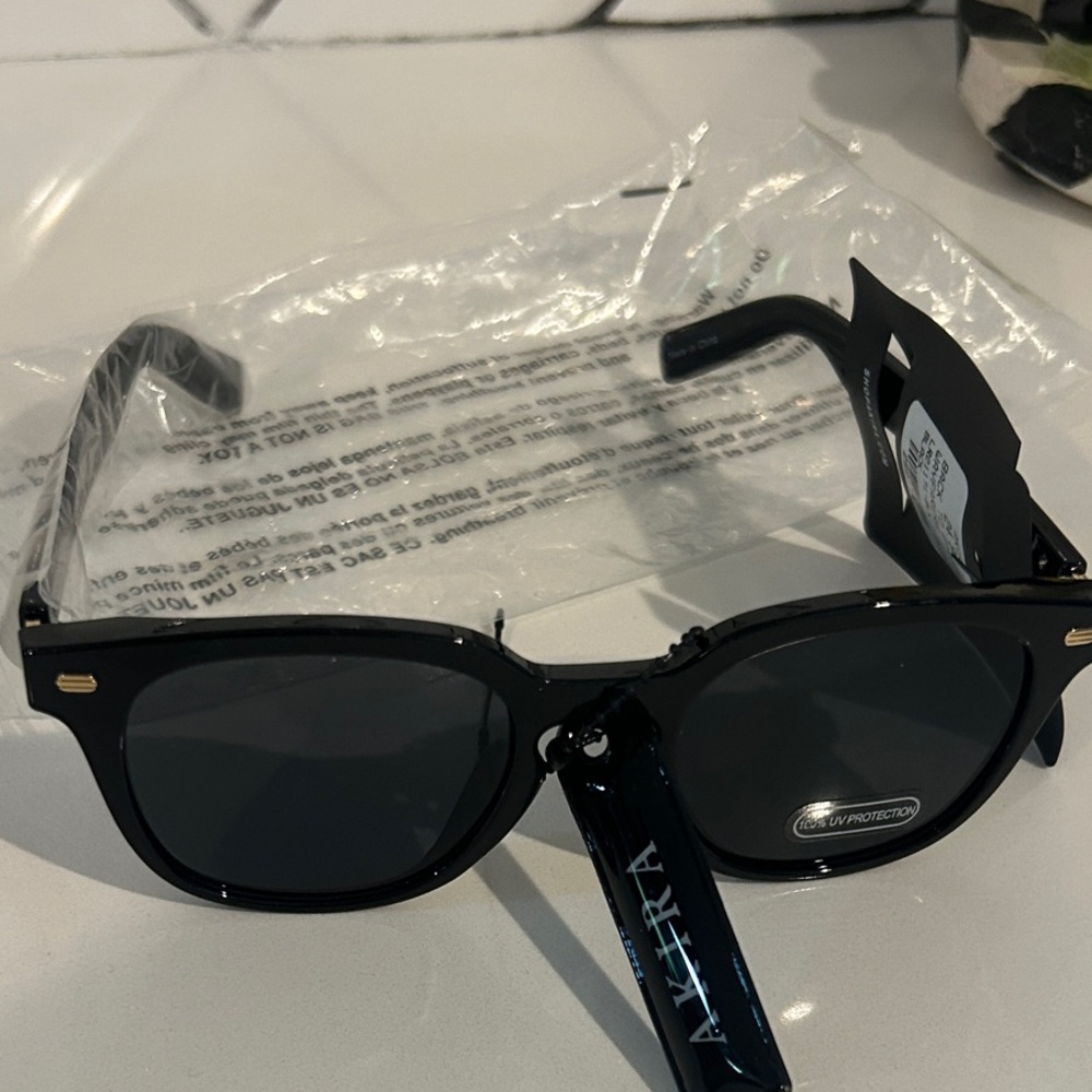 AKIRA Black Sunglasses
